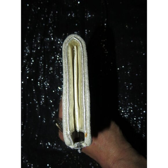 Coach Cream Signature C Logo Zip Around Accordion Continental Long Wallet - Picture 3 of 11